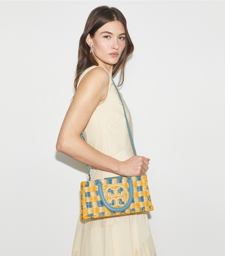 Tory Burch designer サッチェルバッグ エラ ハンドクロシェ イーストウエスト トップハンドルバッグ in Deep Turquoise additional on model