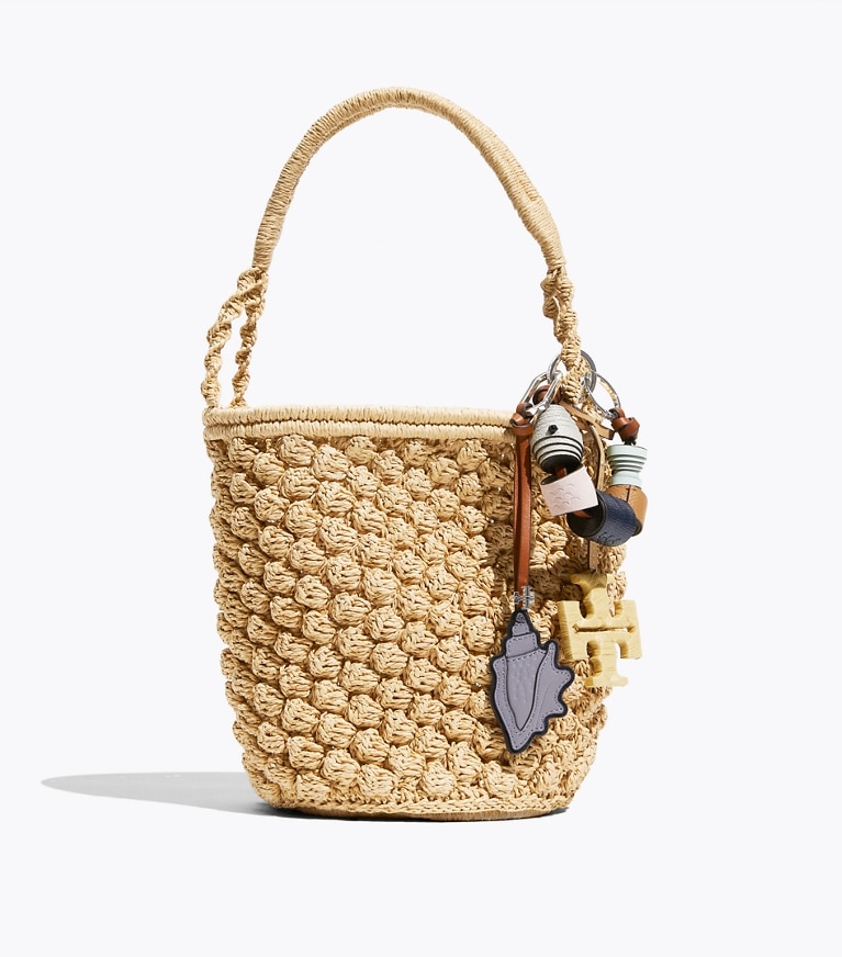 Tory Burch designer ショルダーバッグ エラ ハンドクロシェ  ポップコーン バケットバッグ in Natural editorial