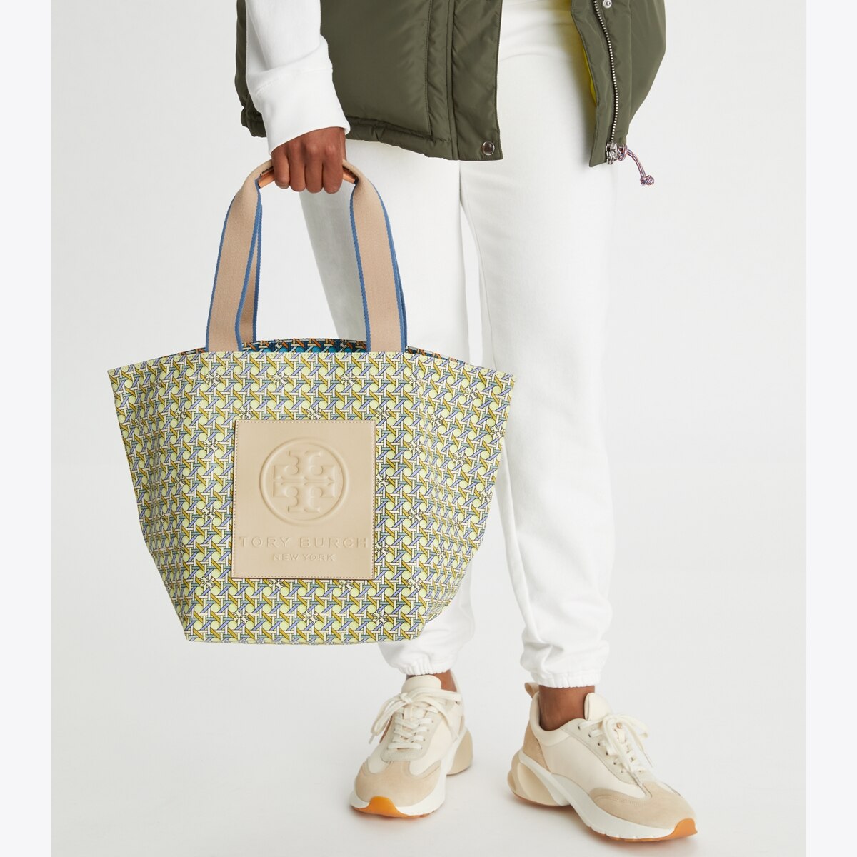 TORY BURCH Ella Reversible selling Market Tote