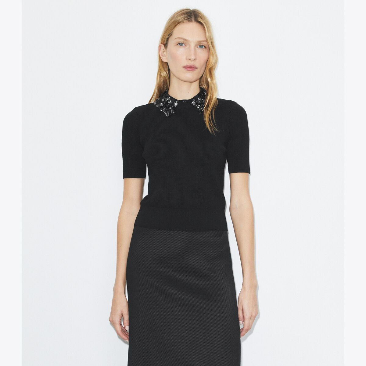 EMBELLISHED COLLAR SHORT-SLEEVE TOP - thumbnail 2