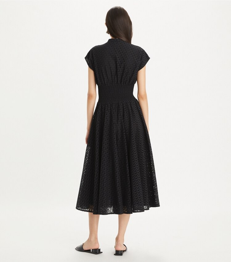 Tory Burch designer ドレス エンブロイダリー コットンドレス in Black on model back