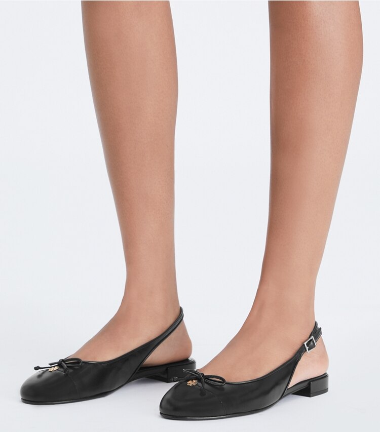Tory Burch designer mocassins Escarpins à bride arrière et bout contrasté in PERFECT BLACK / PERFECT BLACK additional on model