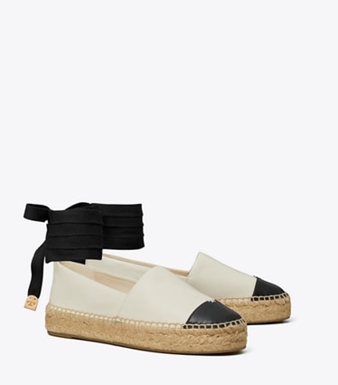 Tory Burch designer espadrillas Espadrillas a punta in LIGHT CREAM / PERFECT BLACK angle