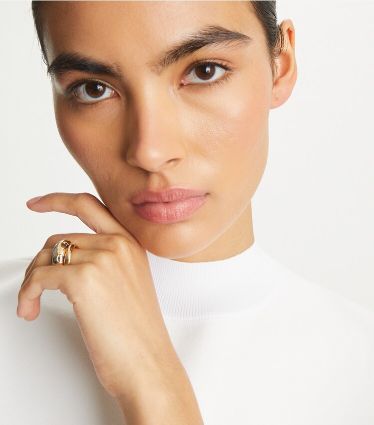 Tory Burch designer rings Essential Ring Set in Tory Gold / Tory Silver accessory on model
