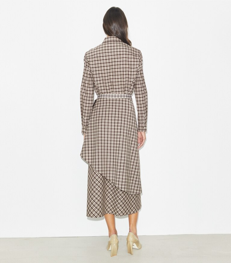 Tory Burch diseñador prendas inferiores Falda cruzada de lana en Plum/Ivory Windowpane parte posterior en modelo