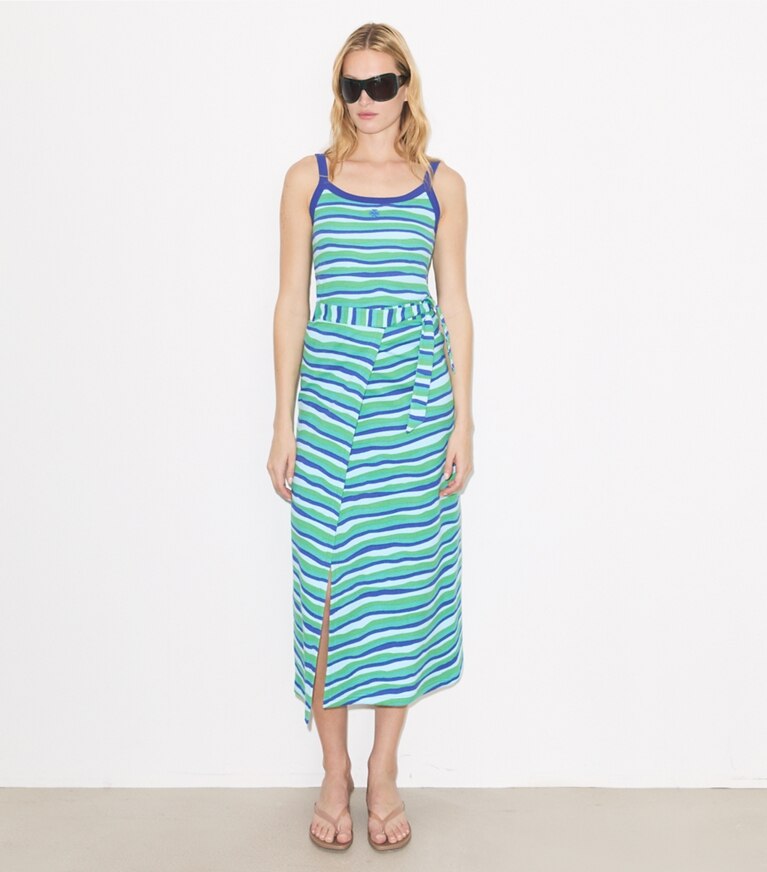 Tory Burch diseñador ropa de playa Falda cruzada de punto en Blue Stripe frente en modelo