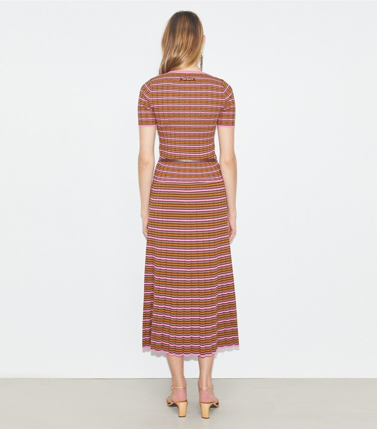 Tory Burch diseñador prendas inferiores Falda de algodón a rayas en Frappe Pink / Senape parte posterior en modelo