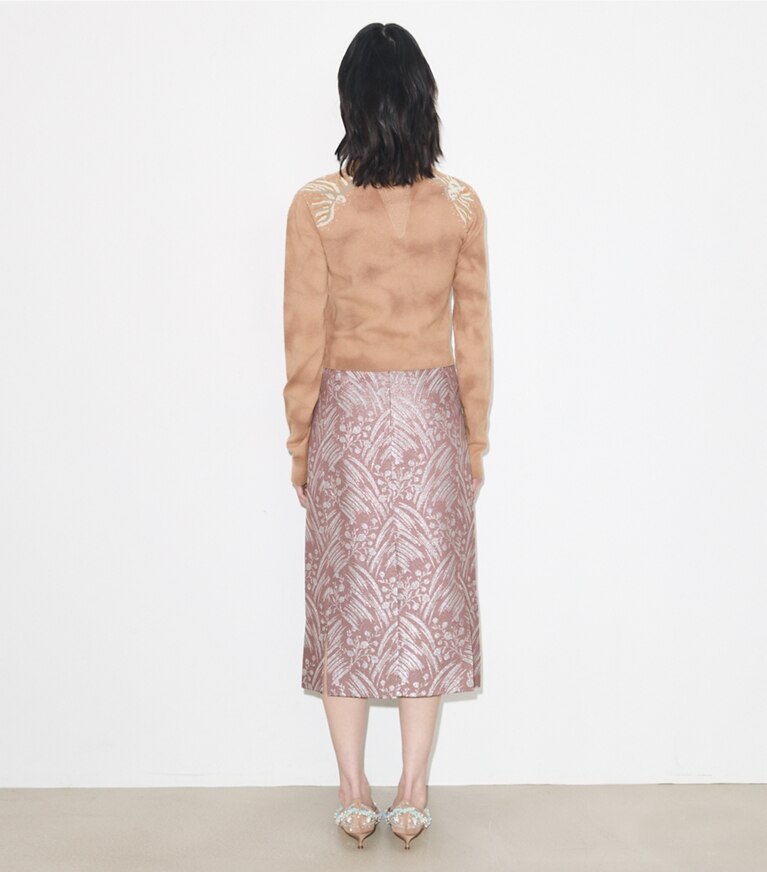 Tory Burch diseñador prendas inferiores Falda de jacquard de seda en Mauve Wispy Flower parte posterior en modelo