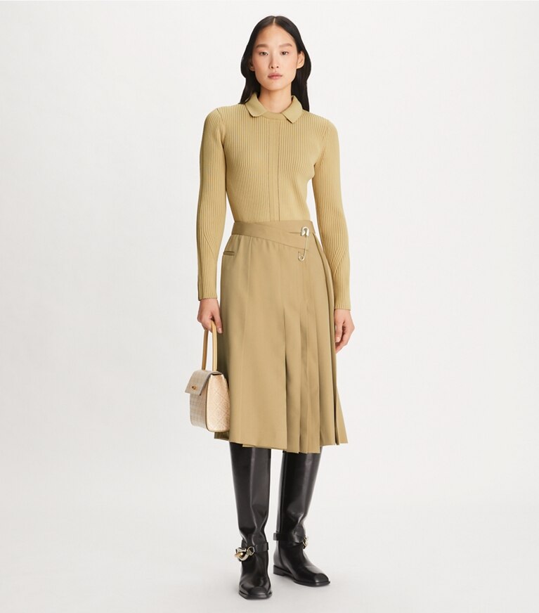 Tory Burch diseñador prendas inferiores Falda de lana deconstruida en Pale Teak frente en modelo