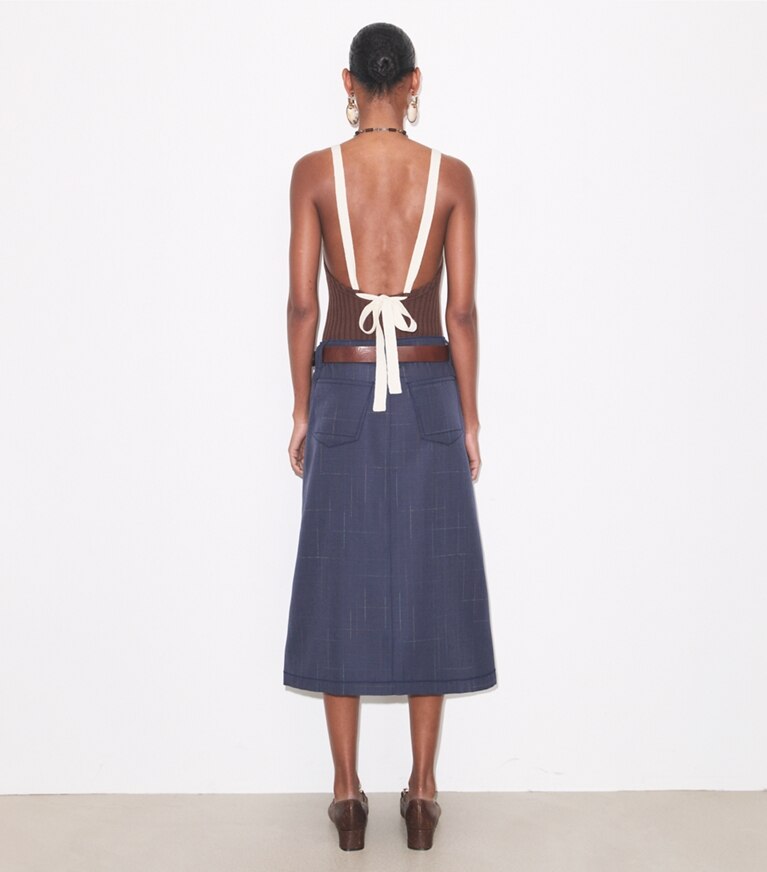 Tory Burch diseñador prendas inferiores Falda de lana en Steel parte posterior en modelo