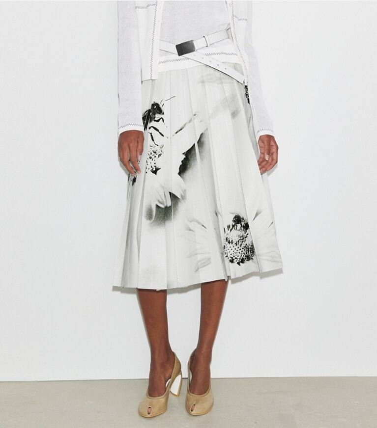 Tory Burch diseñador prendas inferiores Falda de sarga estampada en Gray Bee detalle en modelo