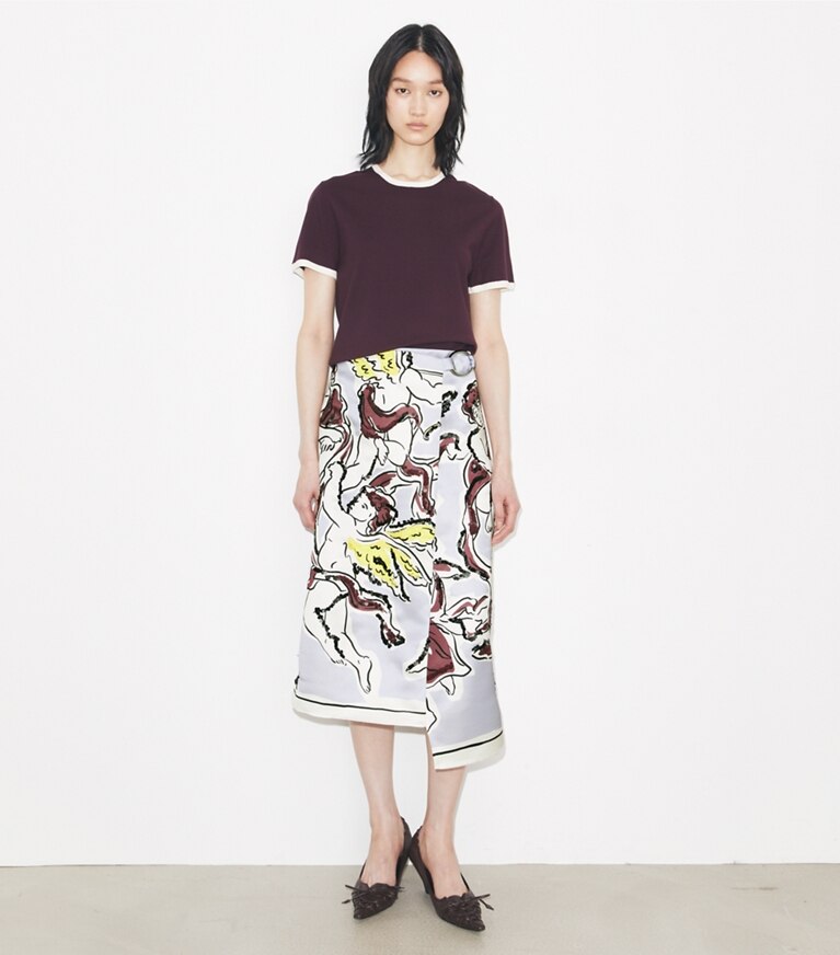 Tory Burch diseñador prendas inferiores Falda de satén estampada en Lilac Cherubs adicional en modelo