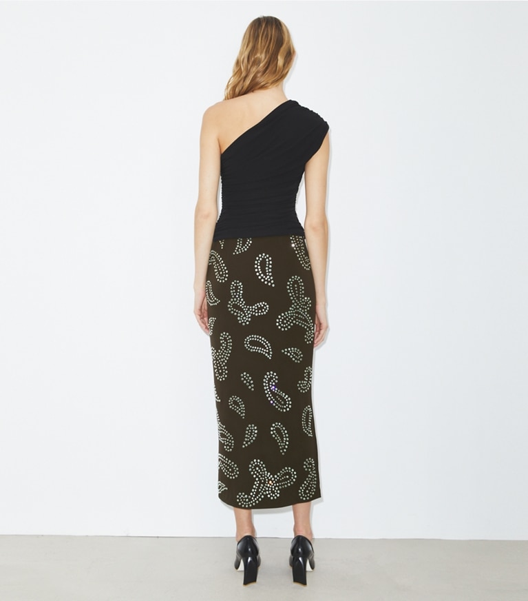 Tory Burch diseñador prendas inferiores Falda de viscosa con adornos en Chocolate parte posterior en modelo