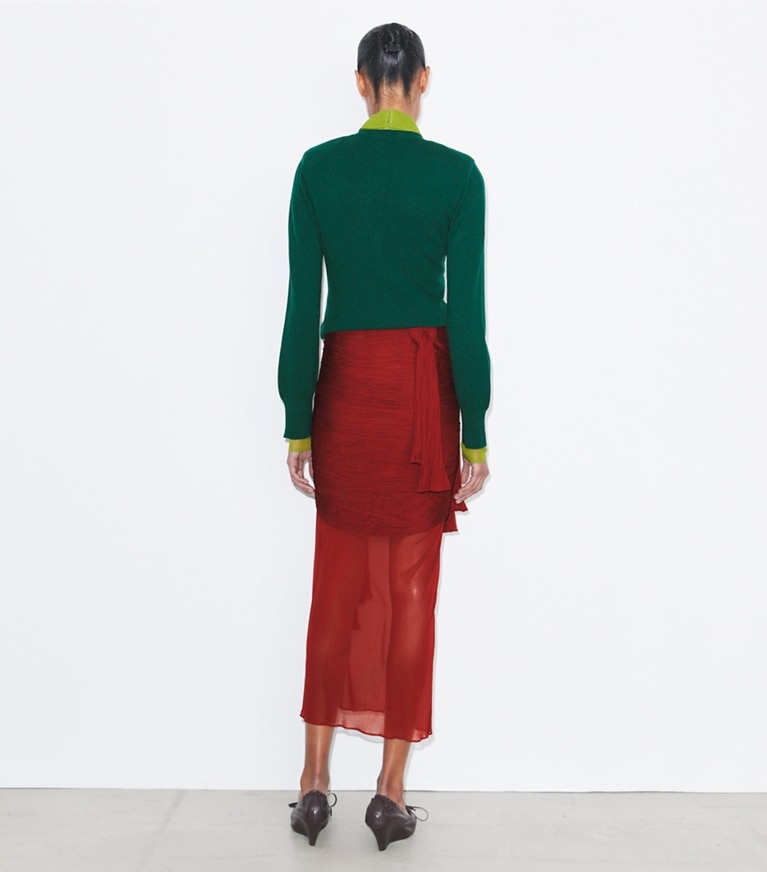 Tory Burch diseñador prendas inferiores Falda de viscosa con nudos en Cranberry parte posterior en modelo