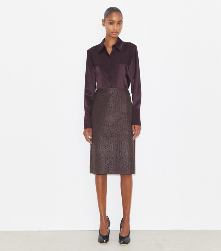 Tory Burch diseñador prendas inferiores Falda texturizada en Roasted Eggplant frente en modelo