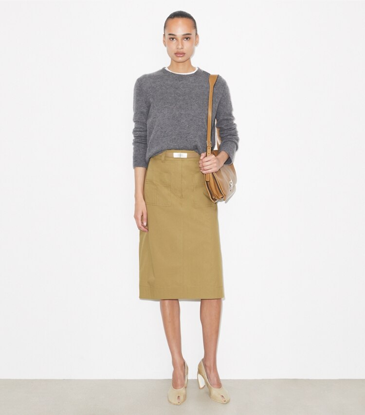Tory Burch diseñador prendas inferiores Falda tipo camp de algodón en Olive frente en modelo