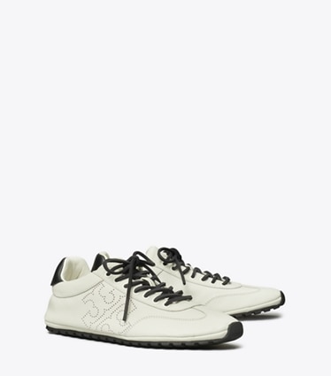 Tory Burch designer sneakers Field Sneaker in BLANC / PERFECT BLACK angle