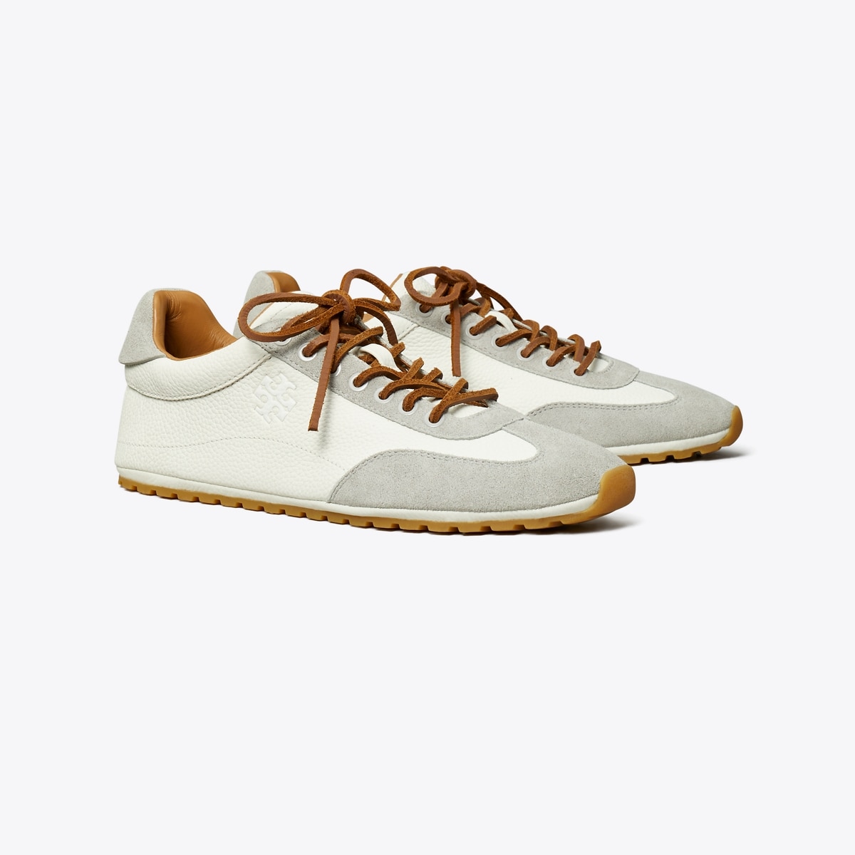 field-sneaker-angle.