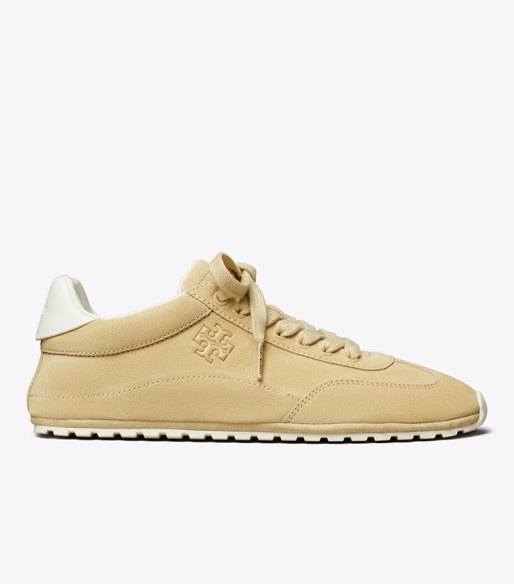 Tory Burch designer sneakers Field Sneaker in PRALINE / BLANC side