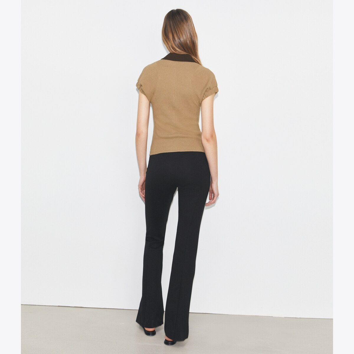 FLARED COMPRESSION PANT - thumbnail 3