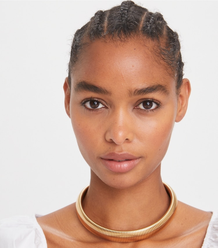 Tory Burch designer necklaces Flat Chain Collar in Tory Gold accessory on model