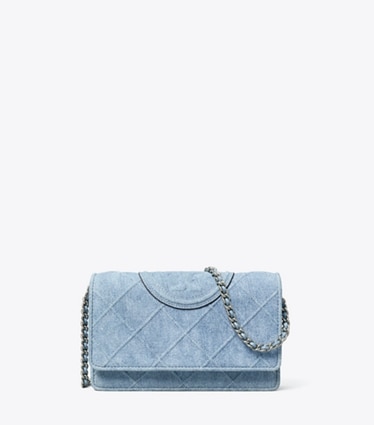 Tory Burch designer kleine taschen Fleming Geldbörse aus Wildleder mit Denim-Print und Kettenriemen in Denim front