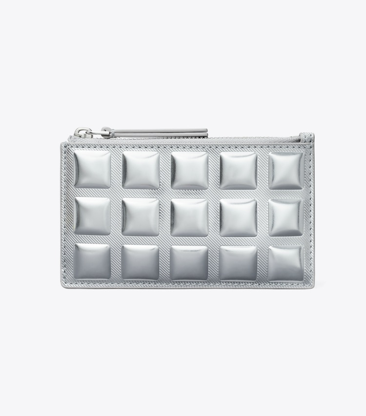 Tory Burch designer カードケース フレミング メタリック スクエア キルト ジップカードケース in Silver front