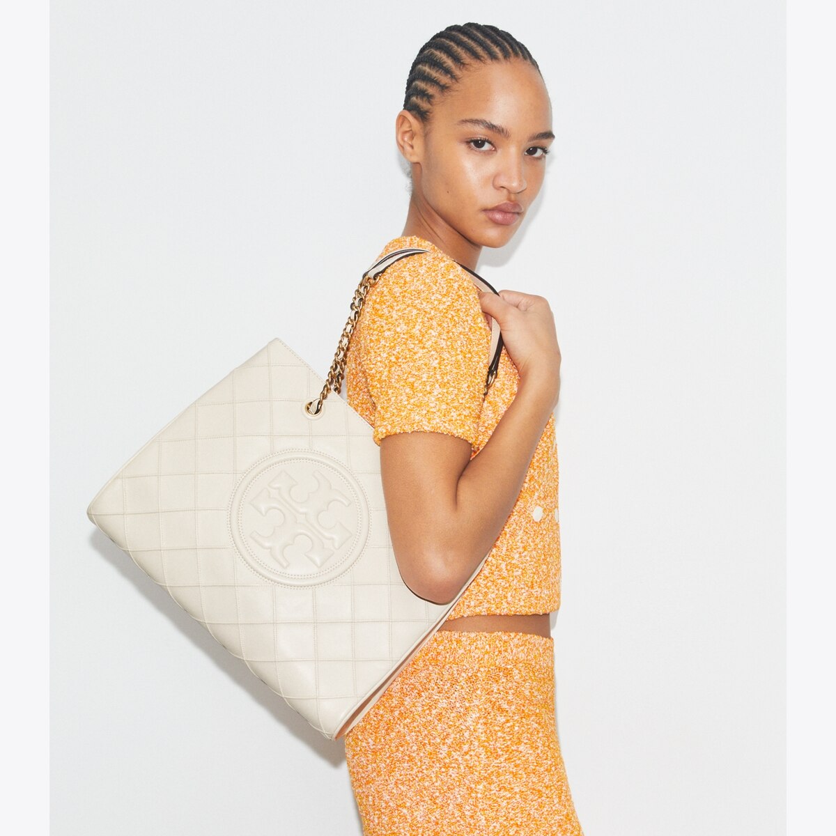 TORY BURCH｜TOTEBAGS (FLEMING SOFT CHAIN TOTE (152337-00 fleming-soft-chain-tote-front.