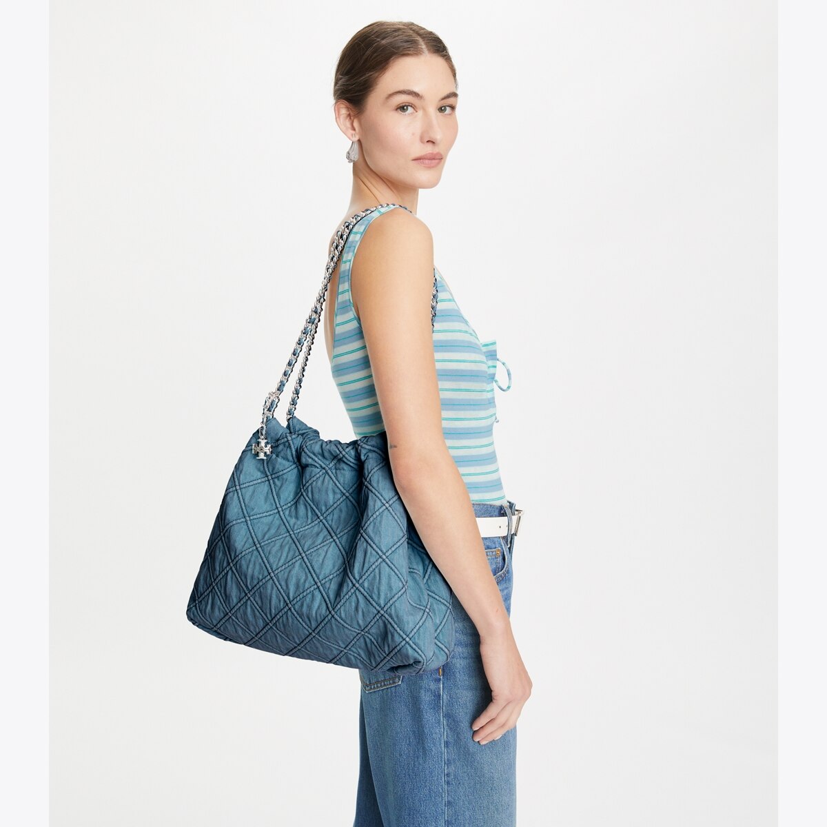 【Tory Burch】Fleming Soft Denim Hobo Bag ◆国内発送◆ Fleming Soft Denim Hobo Bag: Women's Designer Hobo Bags