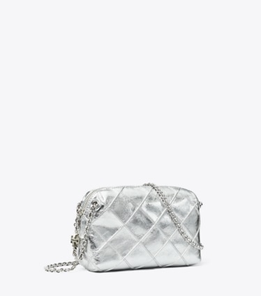 Tory Burch designer sacs à bandoulière Fleming Soft Metallic Crossbody Bag in Silver angle