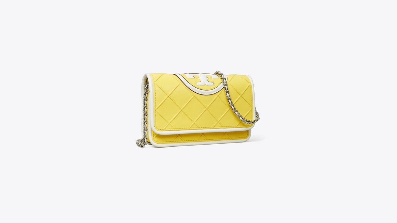 Continental With Chain - Yellow leather wallet