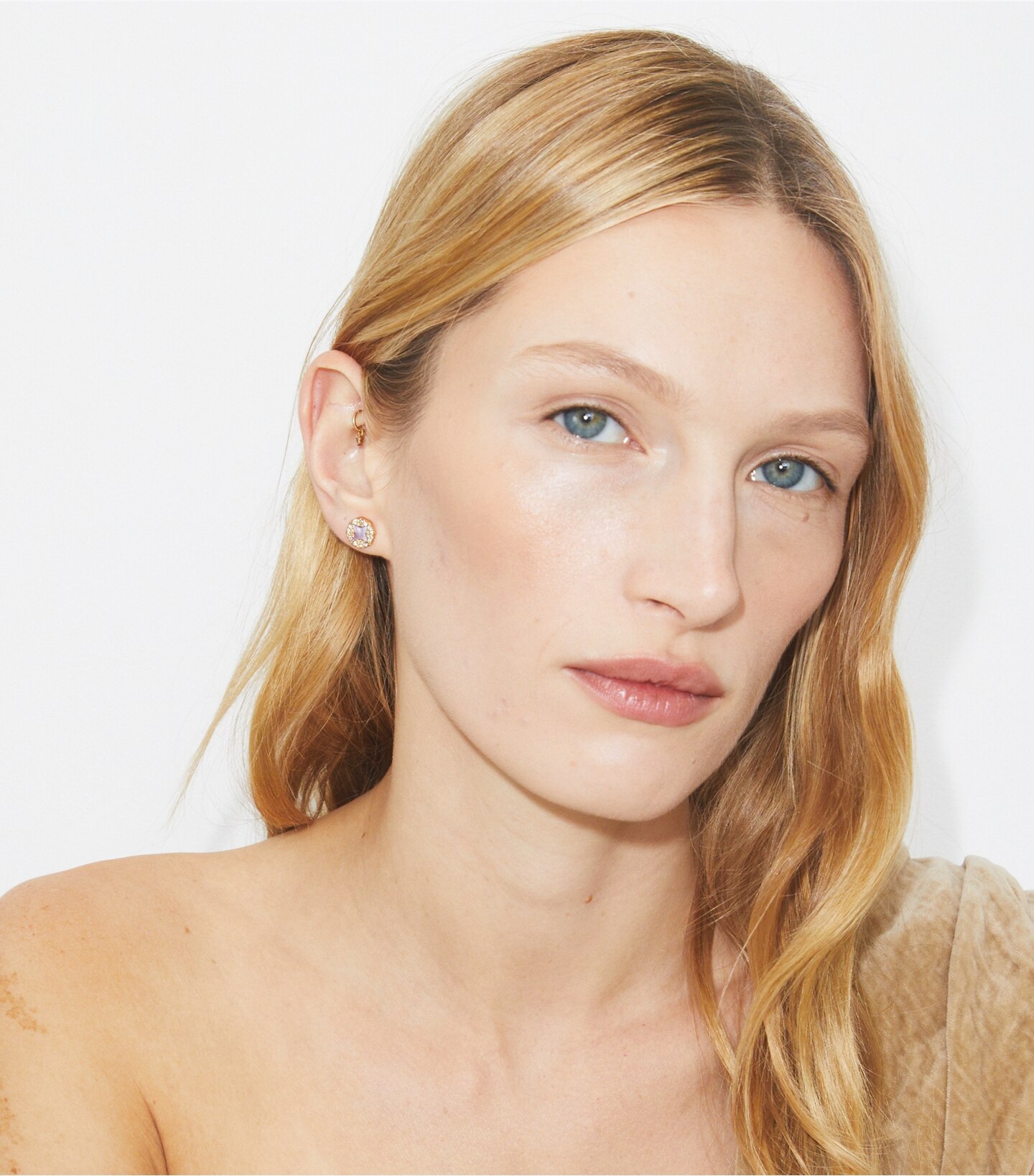 Forget Me Not Pavé Stud Earring