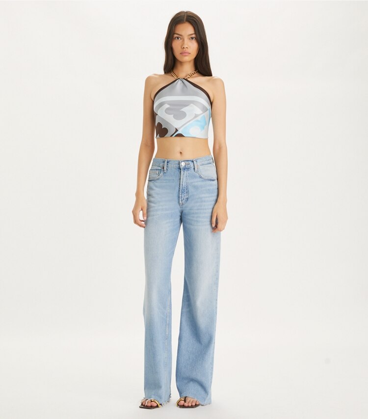 Tory Burch designer sciarpe Foulard in seta con logo color-block in Color Block Logo Blue accessory on model