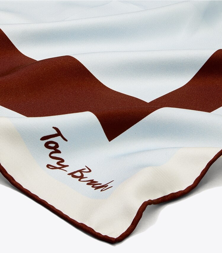 Tory Burch designer sciarpe Foulard in seta Geo Square in BROWN / Blue dettaglio