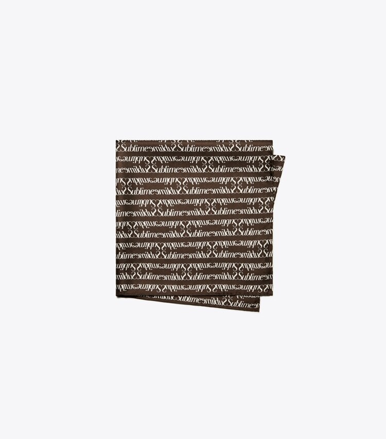 Tory Burch designer sciarpe Foulard in seta Sublime T Monogram in Chocolate Brown folded