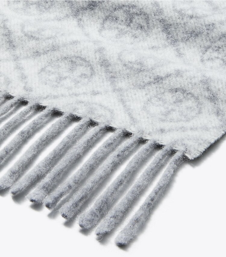 Tory Burch designer sciarpe Foulard lungo T Monogram in Gray dettaglio