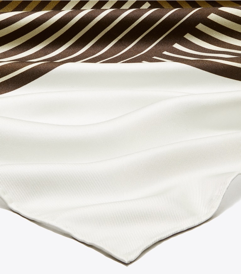Tory Burch designer sciarpe Foulard quadrato in seta Infinite T in Brown superiore