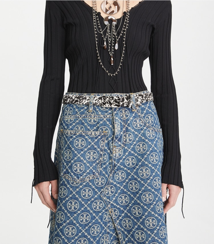 Tory Burch designer gürtel Gürtel mit Plakette in Warm White / Black accessory on model