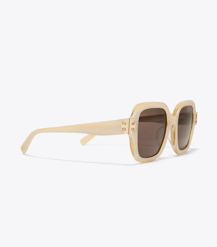 Tory Burch diseñador gafas de sol y anteojos Gafas de sol cuadradas Eleanor en IVORY HORN/SOLID BROWN detalle
