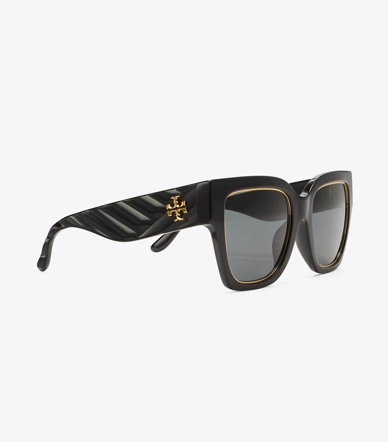 Tory Burch diseñador gafas de sol y anteojos Gafas de sol cuadradas Kira en BLACK/SOLID GREY detalle