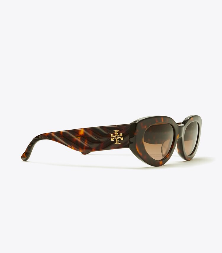 Tory Burch diseñador gafas de sol y anteojos Gafas de sol de ojo de gato Kira en DARK TORTOISE/BROWN GRADIENT detalle