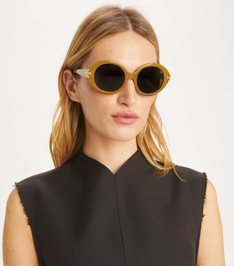 Tory Burch diseñador gafas de sol y anteojos Gafas de sol ovaladas Eleanor en BLACK/IVORY/DARK GREY SOLID accesorio en modelo