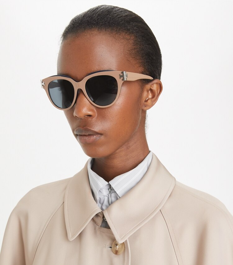 Tory Burch diseñador gafas de sol y anteojos Gafas de sol redondas Eleanor en BLACK/IVORY/DARK GREY SOLID accesorio en modelo