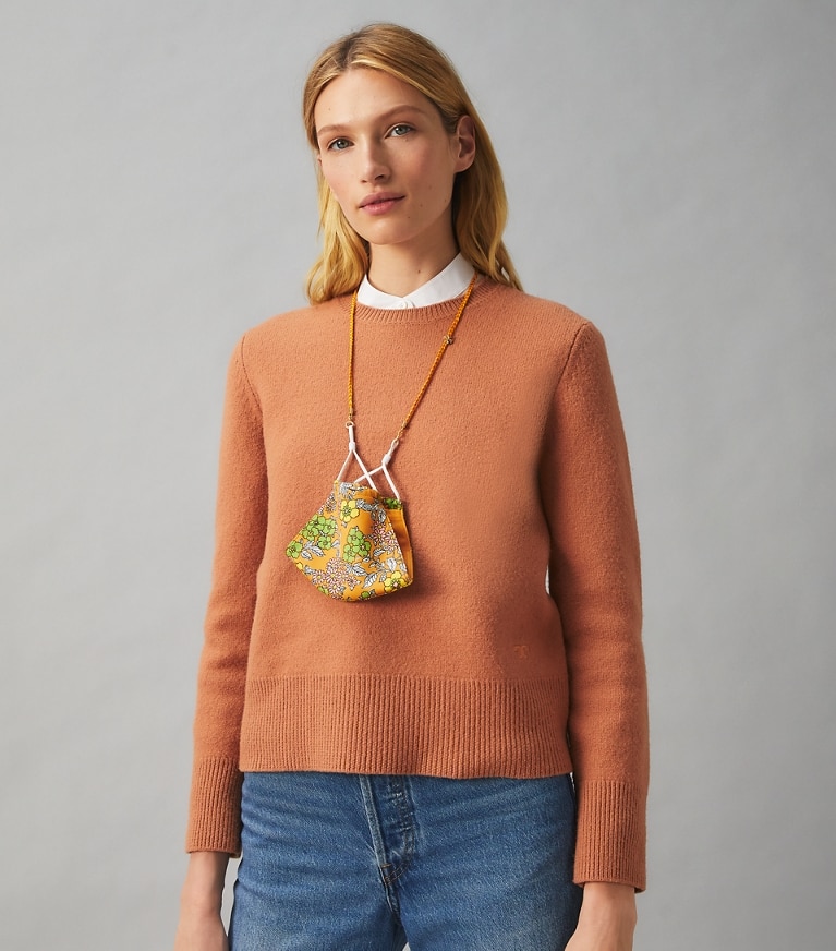 Tory Burch designer halsketten Geflochtene Kette für Gesichtsmasken in Rolled Brass/Tuscan Wine/Morning Glory front