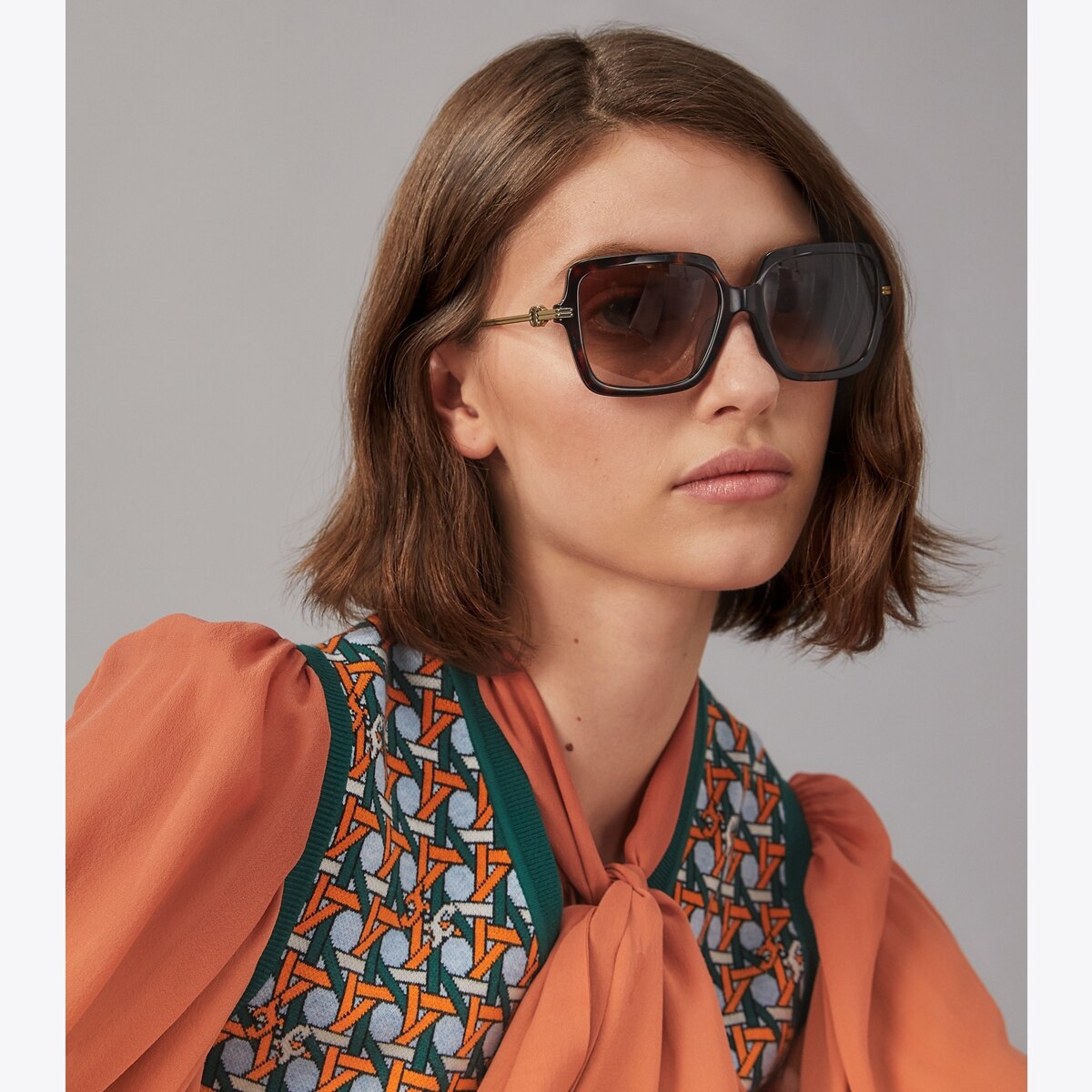 Gemini Link Square Sunglasses: Women's Accessories Sunglasses