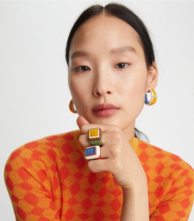Tory Burch designer rings Geo Ring in Rolled Gold / Blue Multi accessory on model