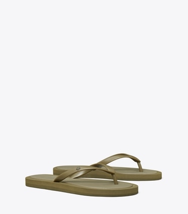Tory Burch designer sandalen Gepolsterter Kira Flipflop in WILD OLIVE / WILD OLIVE angle