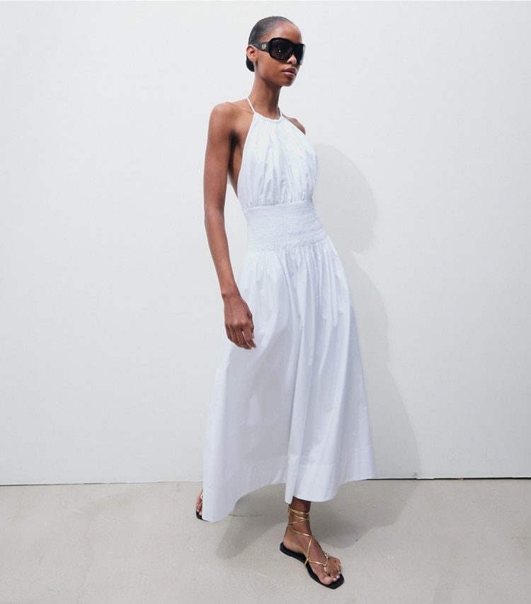 Tory Burch designer kleider Gesmoktes Nackenträgerkleid aus Popeline in White modell von vorn
