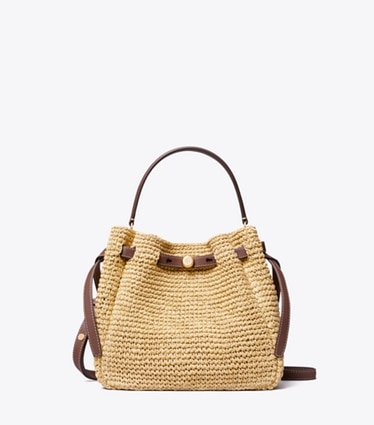 Tory Burch designer crossbody bags Gewebte Romy Bucket Bag in Natural front