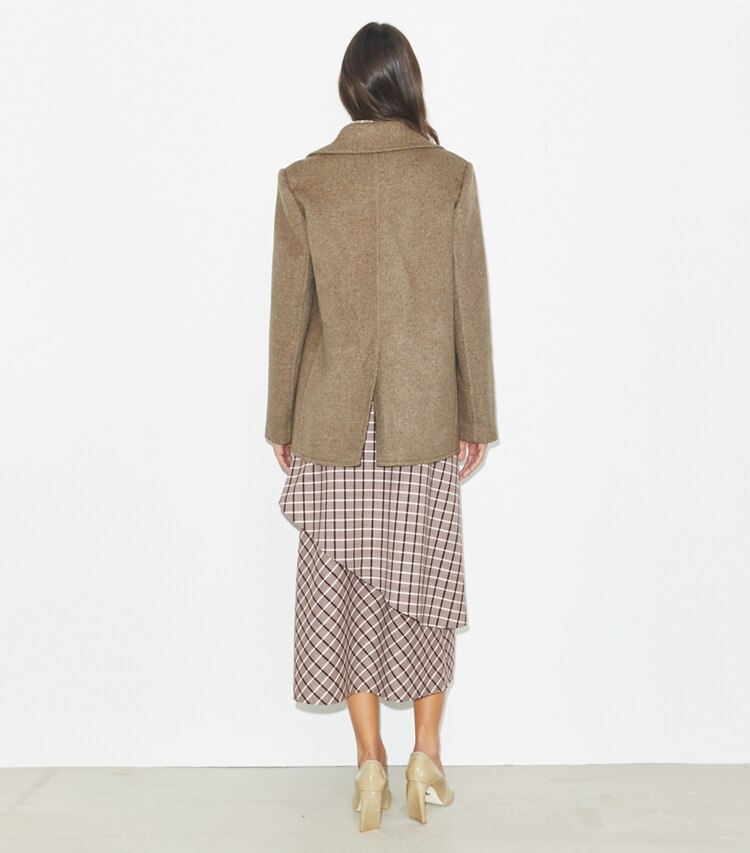 Tory Burch designer cappotti Giacca ampia in twill in Ashed Mocha on model back